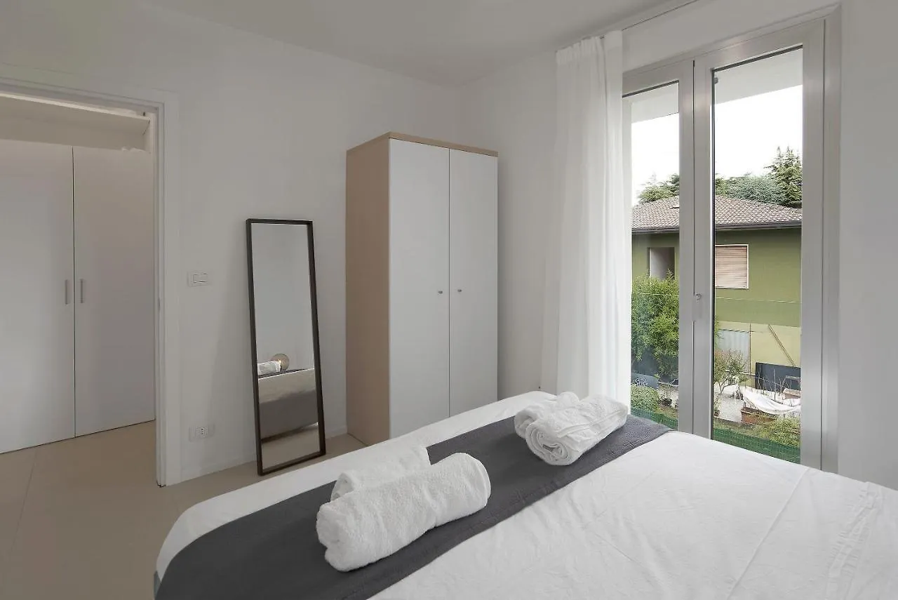 Baseventuno 4 Bilocale Apartment Sirmione 0*,  Italy
